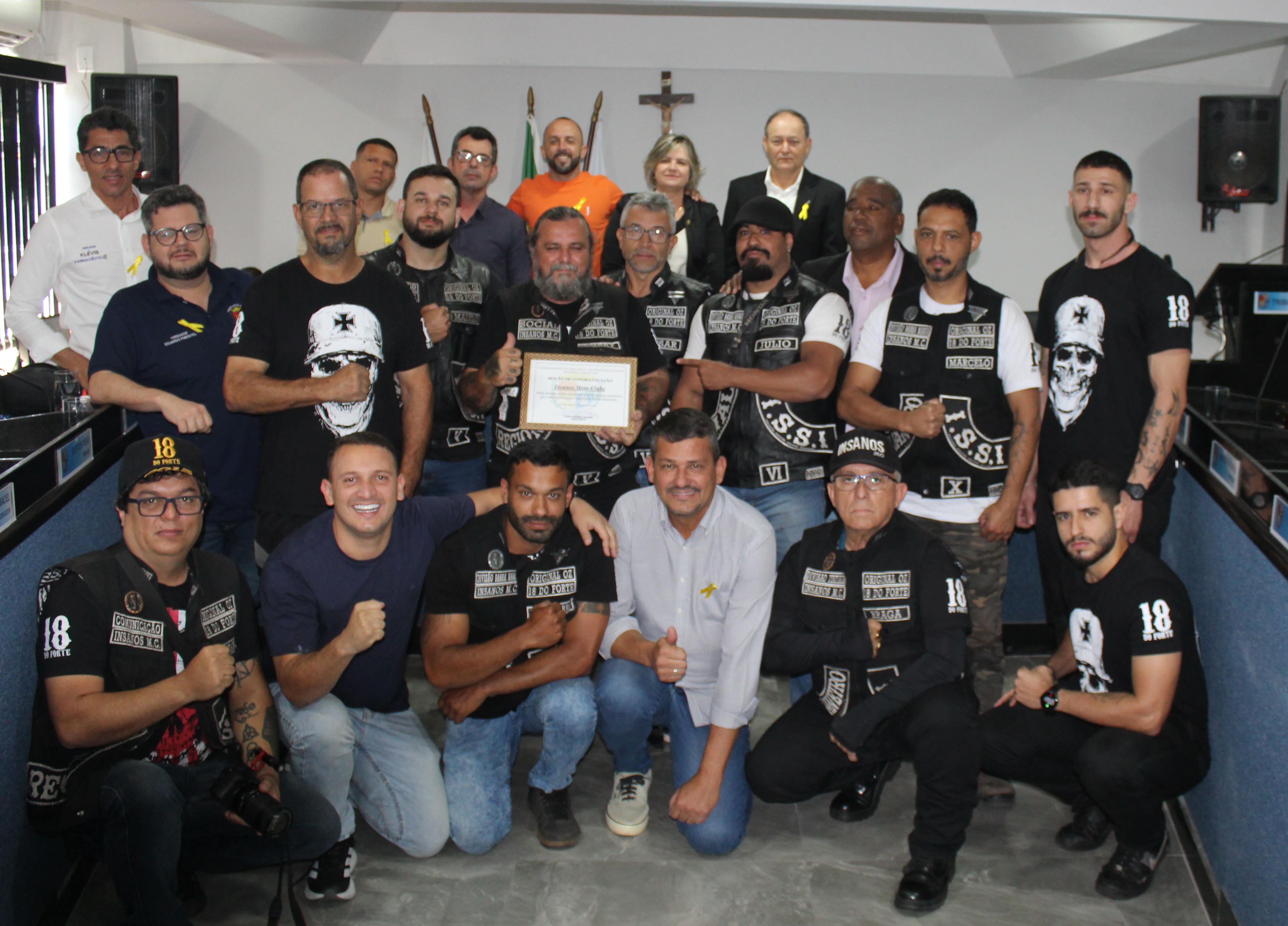 Câmara de Barra Mansa homenageia Insanos Moto Clube